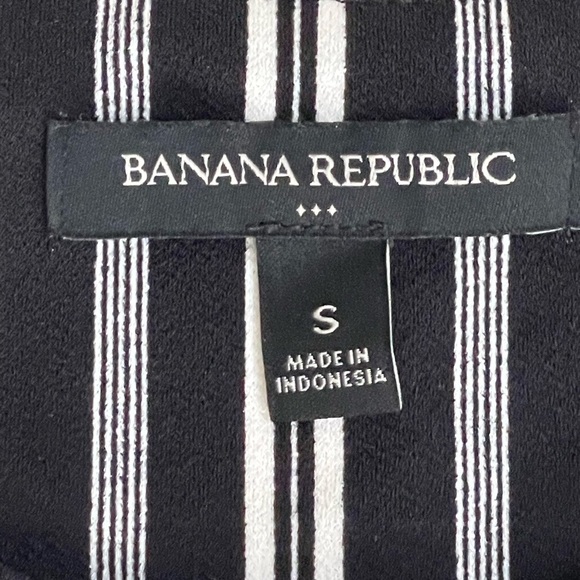 BANANA REPUBLIC STRIPE ASYMMETRICAL FIT FLARE DRESS Factory size Small Black - Picture 3 of 3